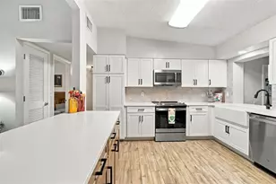 3306 Nakora Dr, Tampa, FL 33618 - Photo 9