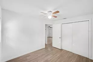2433 S Ramona Cir, Tampa, FL 33612 - Photo 9