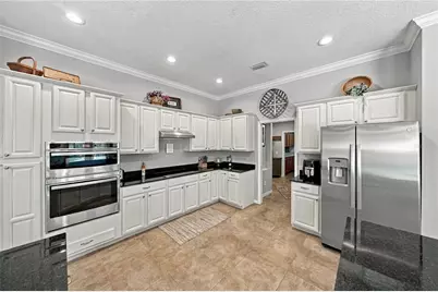 6010 Kestrel Point Avenue, Lithia, FL 33547 - Photo 29