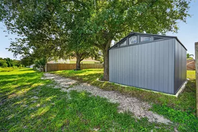 1210 Casa Bonita Avenue, Ruskin, FL 33570 - Photo 43