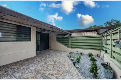 6313 Pelican Creek Crossing #-, Saint Petersburg, FL 33707 - Photo 37