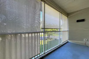 8350 Savannah Trace Cir, Tampa, FL 33615 - Photo 39