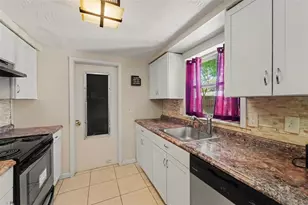 5145 Manor Dr, New Port Richey, FL 34652 - Photo 9