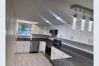 3418 Sunrise Villas Court N, Tampa, FL 33614 - Photo 9