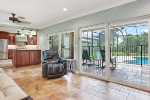 6930 Bougainvilla Ave S, Saint Petersburg, FL 33707 - Photo 17