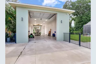 6930 Bougainvilla Avenue S, Saint Petersburg, FL 33707 - Photo 71