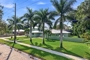 6930 Bougainvilla Ave S, Saint Petersburg, FL 33707 - Photo 3