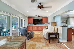 6930 Bougainvilla Ave S, Saint Petersburg, FL 33707 - Photo 15