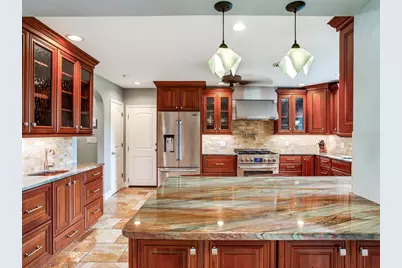 6930 Bougainvilla Avenue S, Saint Petersburg, FL 33707 - Photo 19