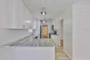 121 Windy Cir, Brandon, FL 33511 - Photo 11