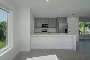 310 Hibiscus St, Tarpon Springs, FL 34689 - Photo 21