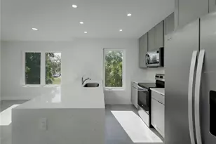 310 Hibiscus St, Tarpon Springs, FL 34689 - Photo 23