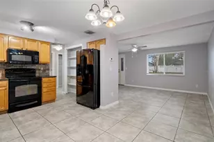 4925 Beacon Hill Dr, New Port Richey, FL 34652 - Photo 13