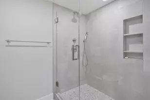 7645 Sun Island Dr S, South Pasadena, FL 33707 - Photo 25