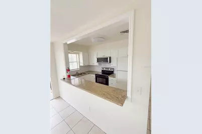 500 75th St N Avenue N #10, Saint Petersburg, FL 33702 - Photo 7