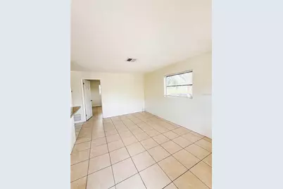 500 75th St N Avenue N #10, Saint Petersburg, FL 33702 - Photo 5