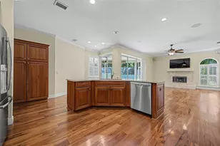 1558 E Lake Woodlands Pkwy, Oldsmar, FL 34677 - Photo 11