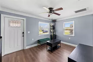 824 61st Ave NE, Saint Petersburg, FL 33703 - Photo 3