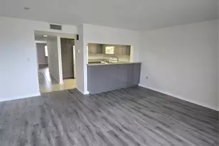 106 1st St E, Tierra Verde, FL 33715 - Photo 5