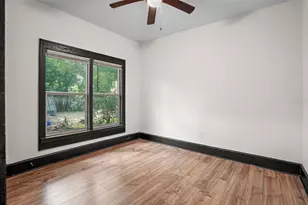 2111 Burlington Ave N, Saint Petersburg, FL 33713 - Photo 25