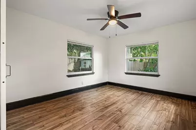 2111 Burlington Avenue N, Saint Petersburg, FL 33713 - Photo 19
