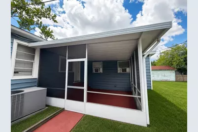 1314 16th Street W #2, Bradenton, FL 34205 - Photo 1