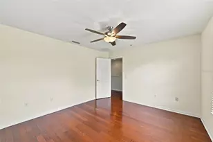 8826 Royal Enclave Blvd, Tampa, FL 33626 - Photo 31