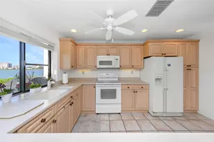 5650 Escondida Blvd S, Saint Petersburg, FL 33715 - Photo 19