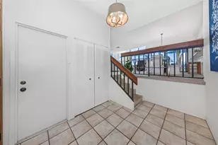 5650 Escondida Blvd S, Saint Petersburg, FL 33715 - Photo 9