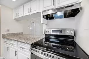 6119 Memorial Hwy, Tampa, FL 33615 - Photo 11