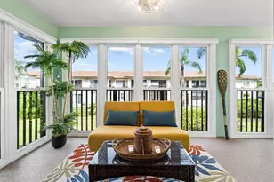 10190 Imperial Point Dr W, Largo, FL 33774 - Photo 3