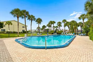 10190 Imperial Point Dr W, Largo, FL 33774 - Photo 29