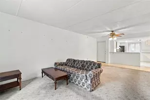 131 Cypress Ln, Oldsmar, FL 34677 - Photo 9