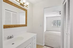 16148 Gardendale Dr, Tampa, FL 33624 - Photo 21
