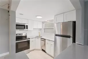 11355 3rd St E, Treasure Island, FL 33706 - Photo 7