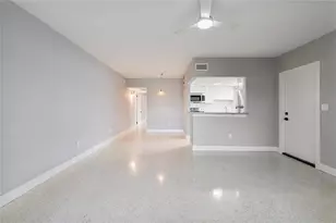 11355 3rd St E, Treasure Island, FL 33706 - Photo 3
