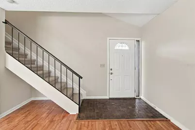 4830 Grove Point Drive, Tampa, FL 33624 - Photo 9