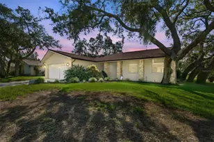 874 Pinewood Terrace W, Palm Harbor, FL 34683 - Photo 1