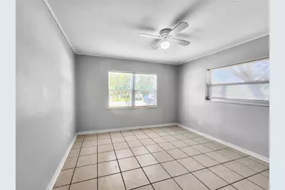 841 La Plaza Avenue S, Saint Petersburg, FL 33707 - Photo 9