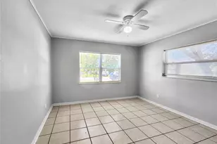 841 La Plaza Ave S, Saint Petersburg, FL 33707 - Photo 9