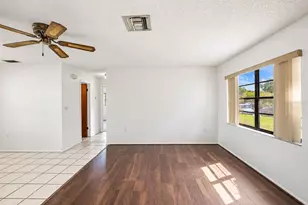 10970 Peppertree Ln, Port Richey, FL 34668 - Photo 23