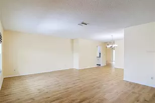 905 Bluewater Dr, Sun City Center, FL 33573 - Photo 11