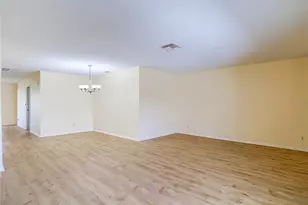 905 Bluewater Dr, Sun City Center, FL 33573 - Photo 13