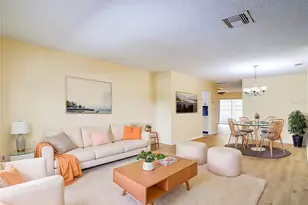 905 Bluewater Dr, Sun City Center, FL 33573 - Photo 7