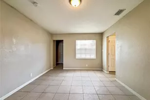 4407 Pompano Dr, Tampa, FL 33617 - Photo 3