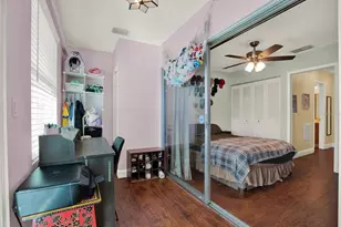 7216 Parkside Villas Dr, Saint Petersburg, FL 33709 - Photo 7