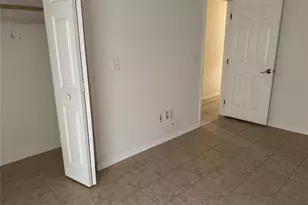 2609 E Emma St, Tampa, FL 33610 - Photo 9