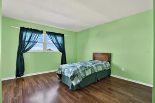 10216 Regal Dr, Largo, FL 33774 - Photo 19