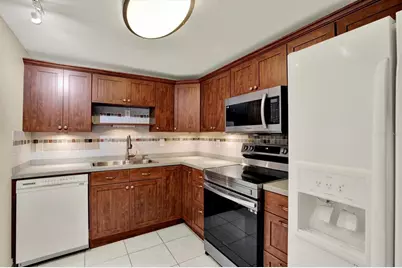 10216 Regal Drive #404, Largo, FL 33774 - Photo 9