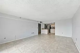 7430 Sunshine Skyway Ln S, Saint Petersburg, FL 33711 - Photo 11